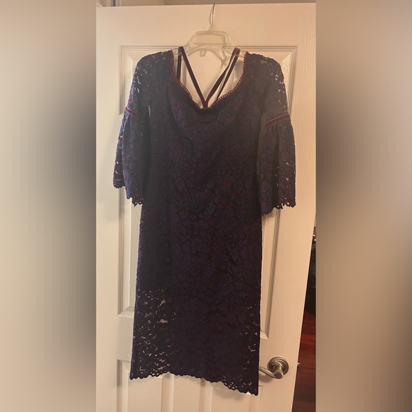 🎉Hp🎉Alexis mid sleeve lined lace dress - Picture 4 of 8